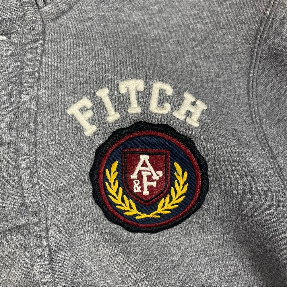 Abercrombie & Fitch Vintage Muscle Fit Gray Henley Mock Neck Sweatshirt - Picture 3 of 13